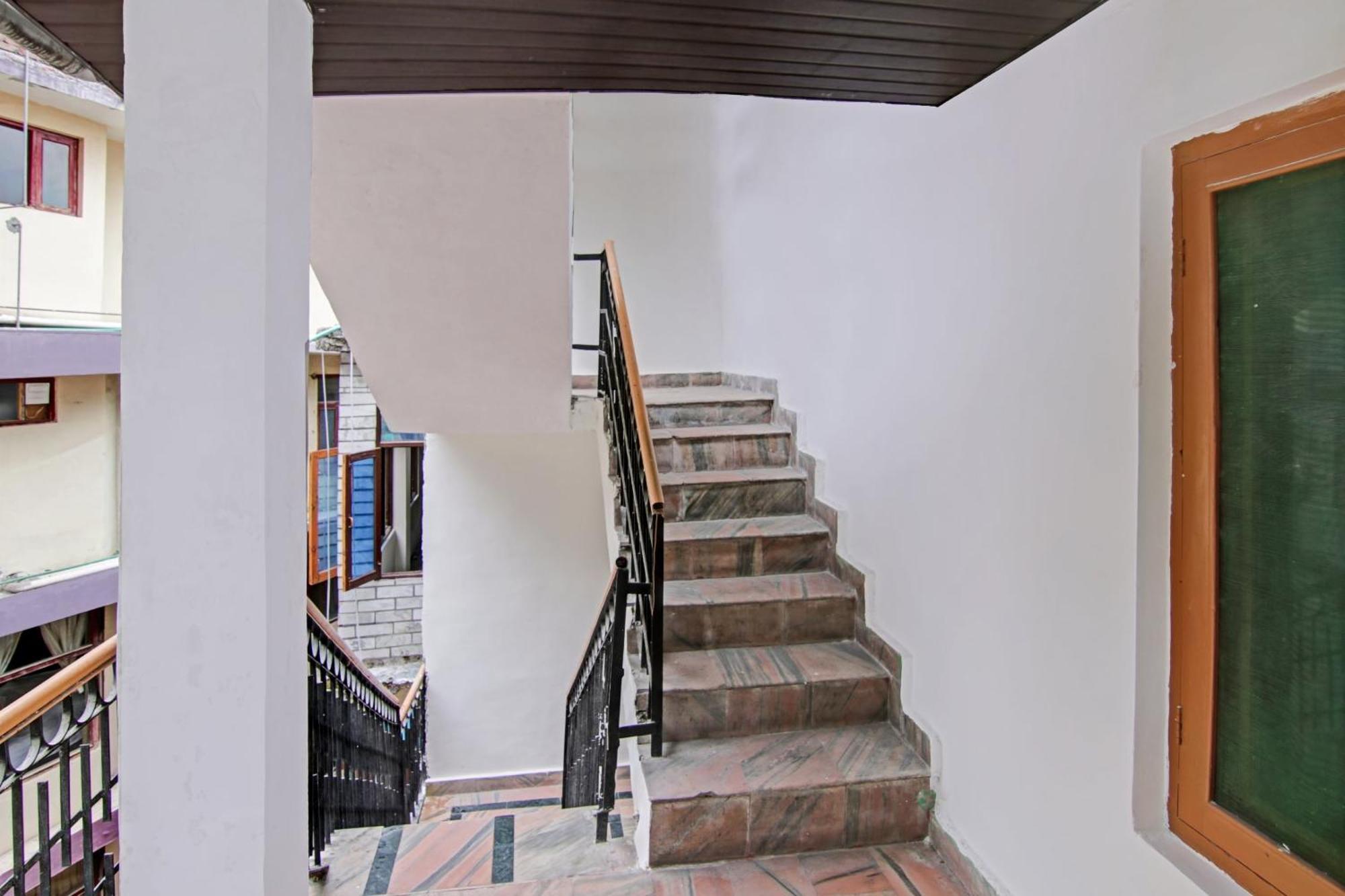 Hotel O Alfa Manāli Zewnętrze zdjęcie
